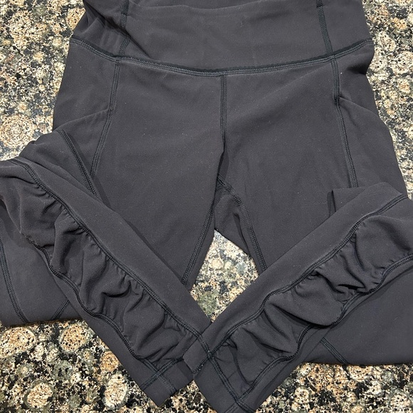 Lululemon Ruched Speed Tight Legging 28” - Picture 4 of 8